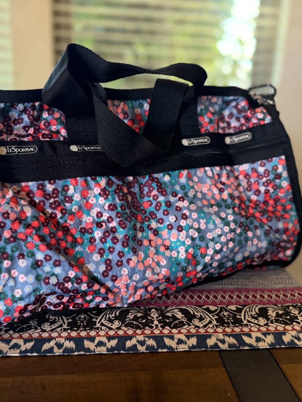 LeSportsac Classic Weekender Duffle, Floral, Brand New with Tags
